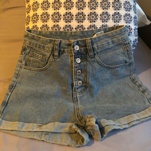 High Waisted Light wash Shorts